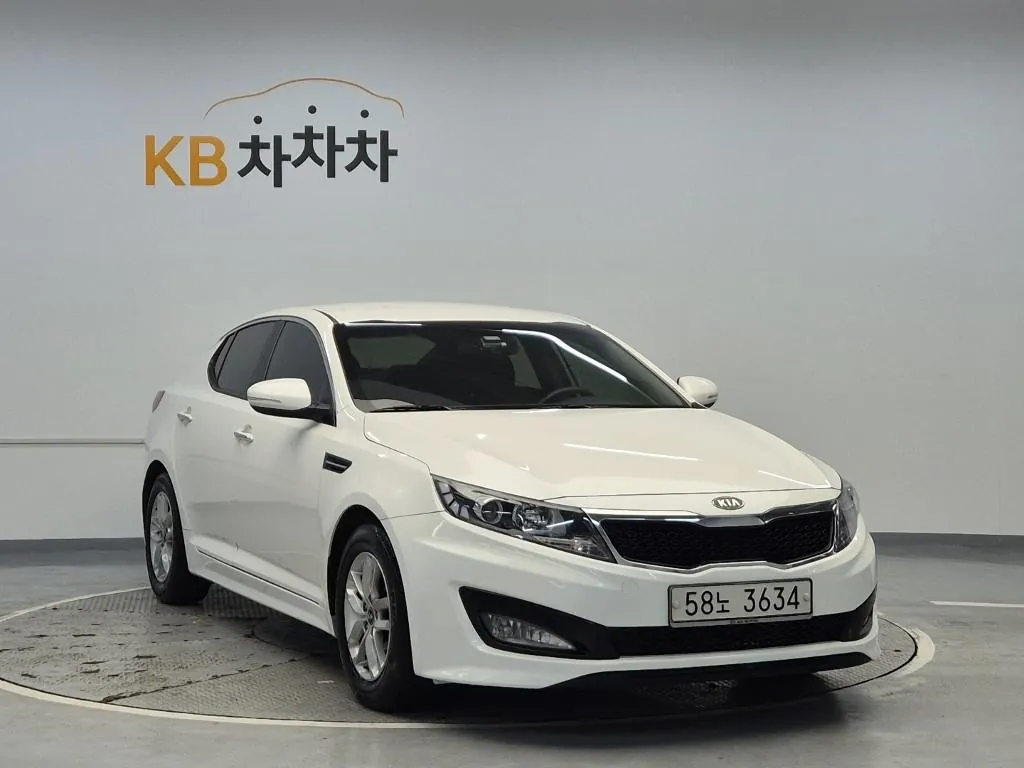 Kia K5 2011 photo 4