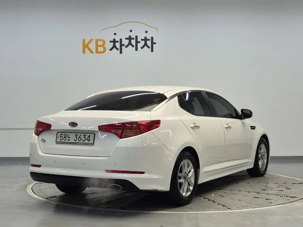 Kia K5 2011 photo 3