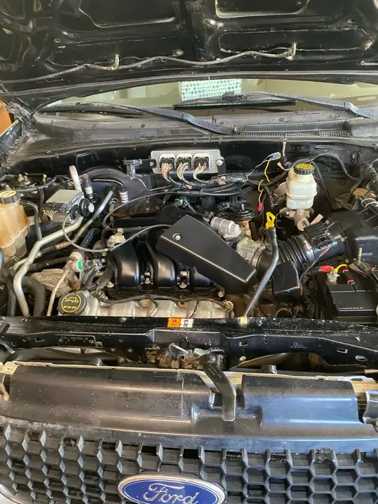 Ford Escape 2006 photo 2