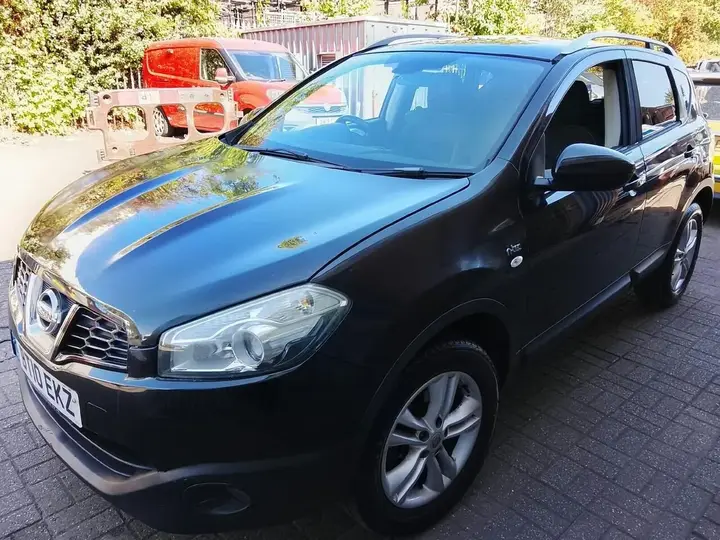 Nissan Qashqai 2010 photo 2