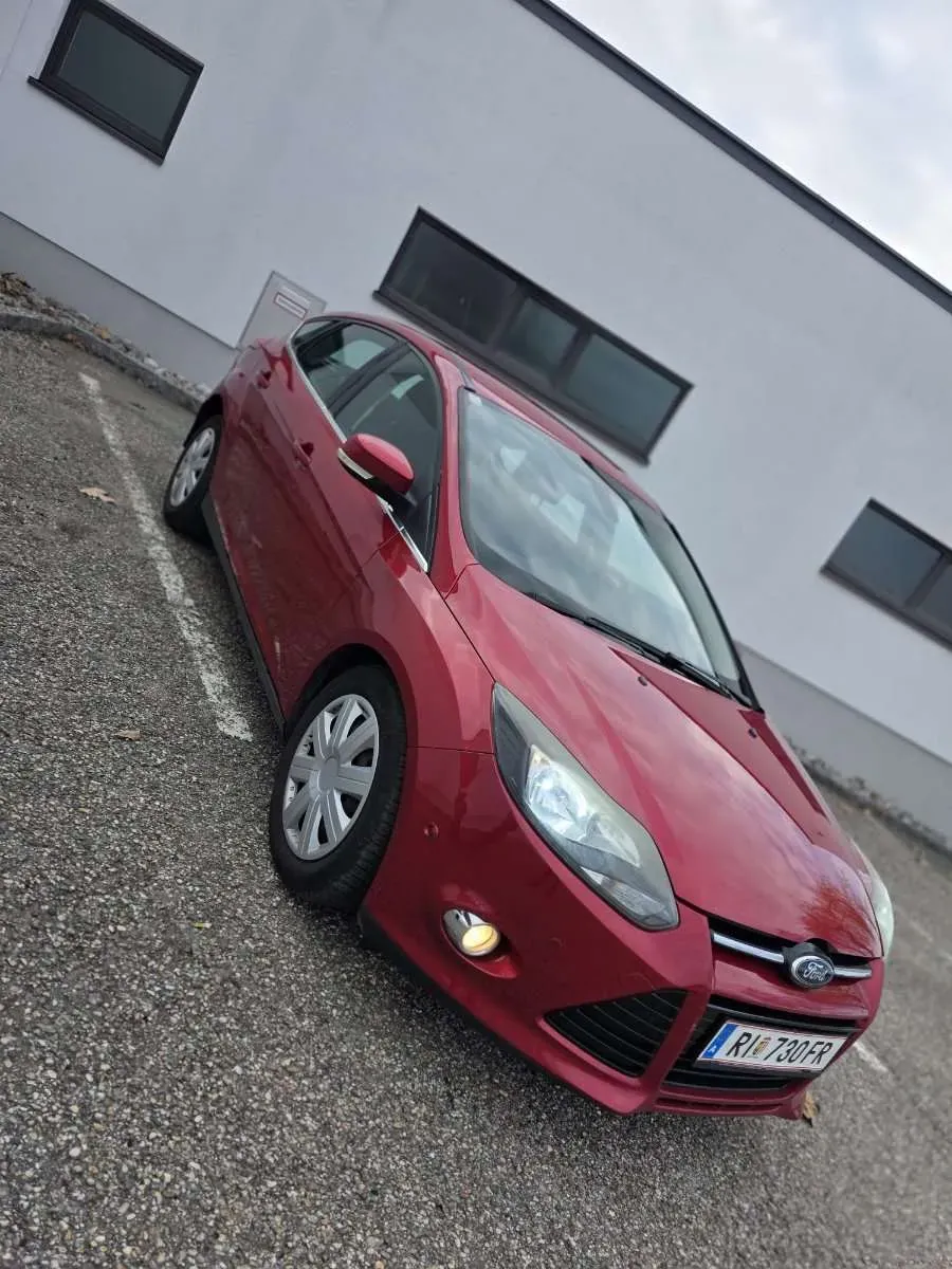 Ford Focus 2011 photo 3