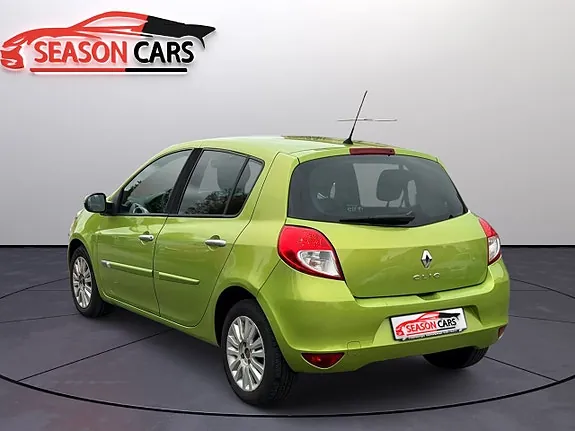 Renault Clio 2010 photo 3