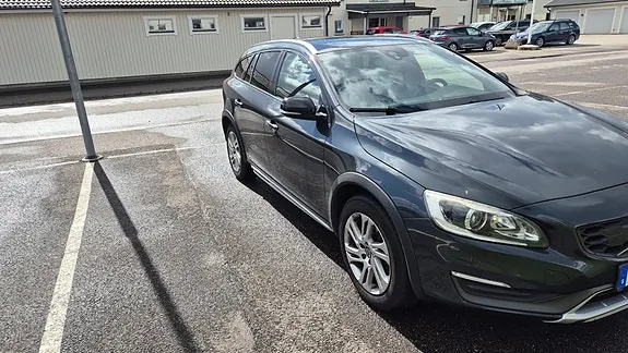 Volvo V60 Cross Country 2016 photo 2