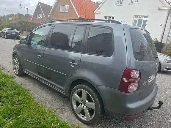 Volkswagen Touran 2007 photo 3