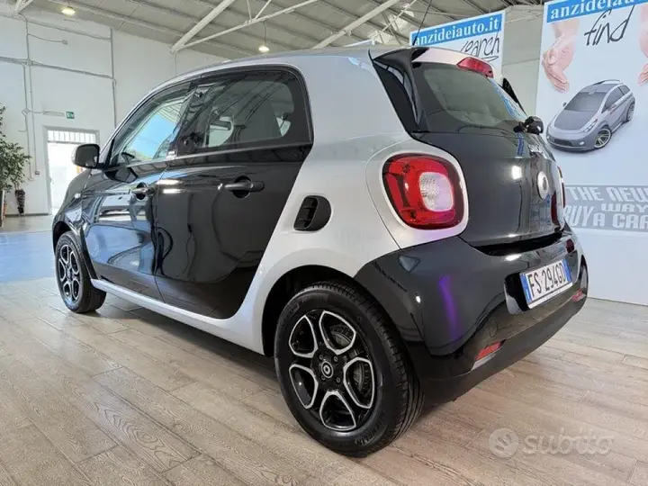 Smart Forfour 2018 photo 4