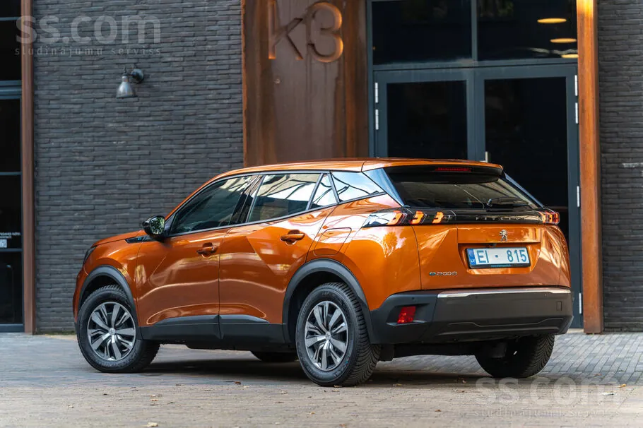 Peugeot E-2008 2022 photo 4