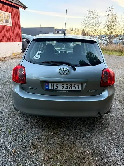 Toyota Auris 2009 photo 5