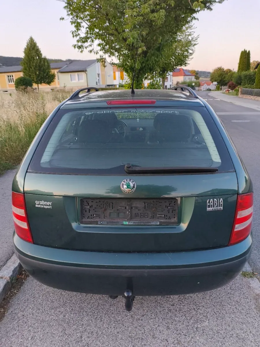 Skoda Fabia 2006 photo 3