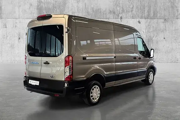 Ford Transit 2023 photo 5