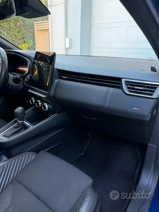Renault Clio 2024 photo 3