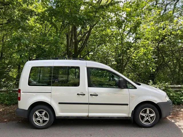 Volkswagen Caddy 2006 photo 2