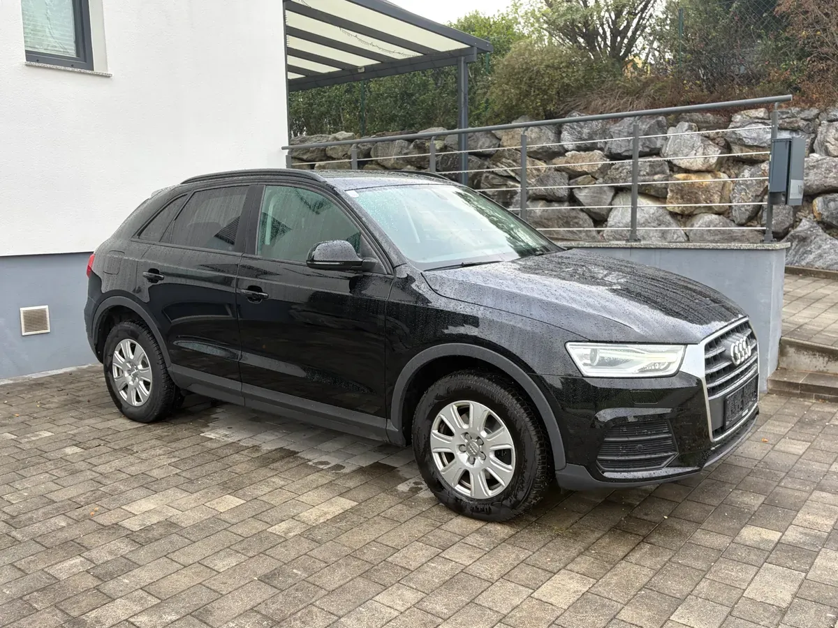 Audi Q3 2016 photo 2