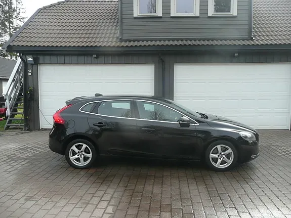 Volvo V40 2016 photo 2