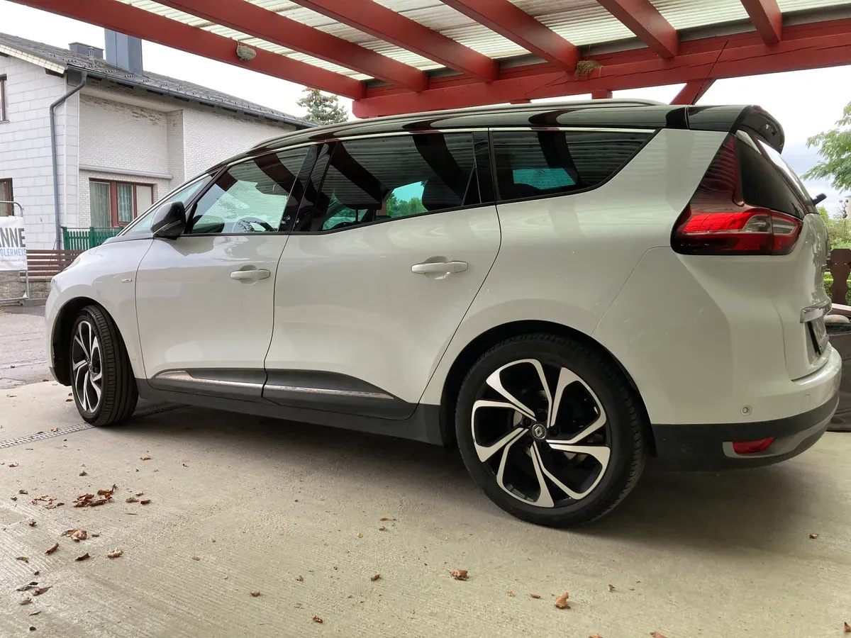 Renault Grand Scenic 2019 photo 2
