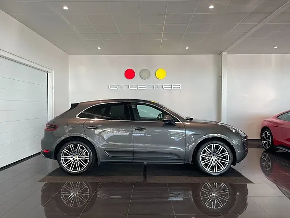 Porsche Macan 2015 photo 2