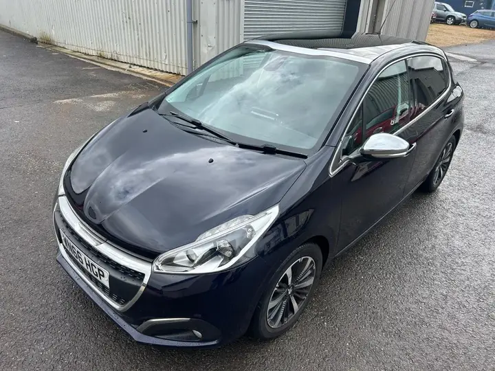 Peugeot 208 2016 photo 4