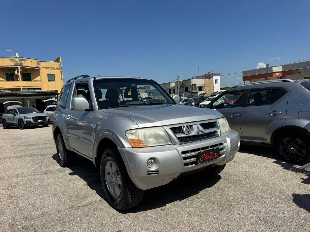 Mitsubishi Pajero 2003 photo 2