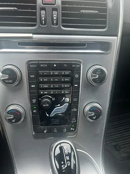 Volvo Xc60 2017 photo 4