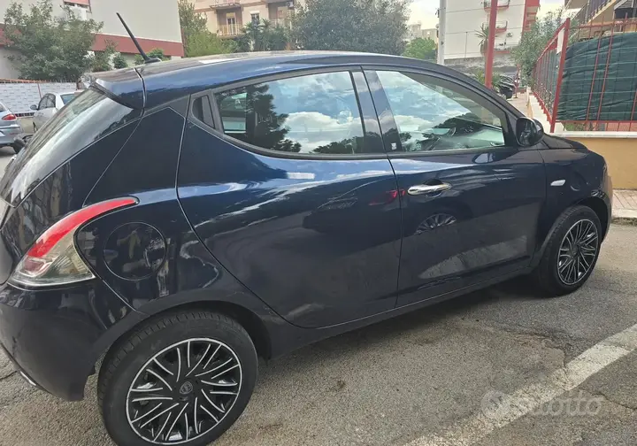 Lancia Ypsilon 2020 photo 2