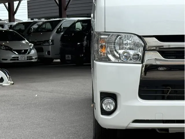 Toyota Hiace 2019 photo 5