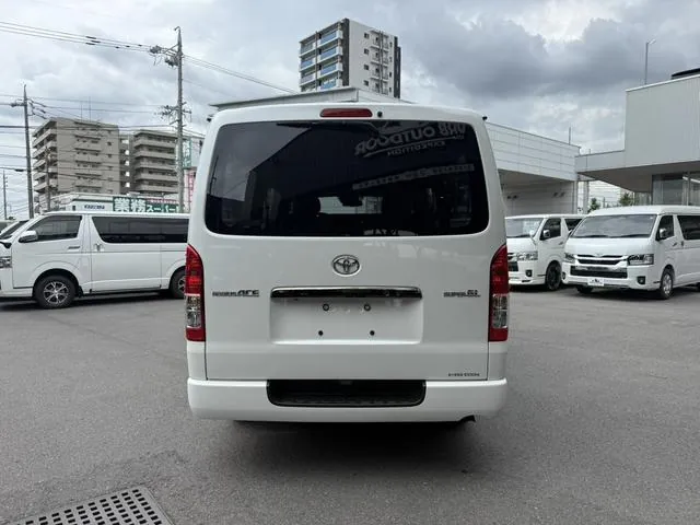 Toyota Hiace 2019 photo 3