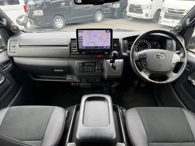 Toyota Hiace 2019 photo 4