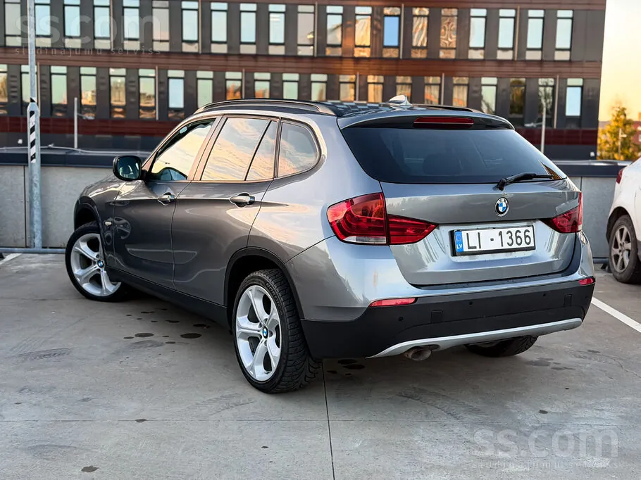 BMW X1 2012 photo 4