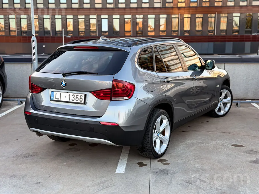 BMW X1 2012 photo 3