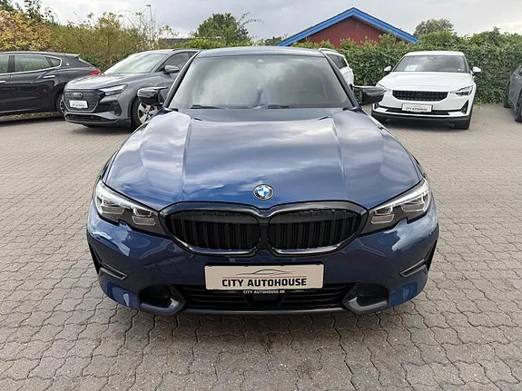 BMW 330E 2021 photo 2