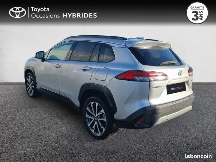 Toyota Corolla 2023 photo 2