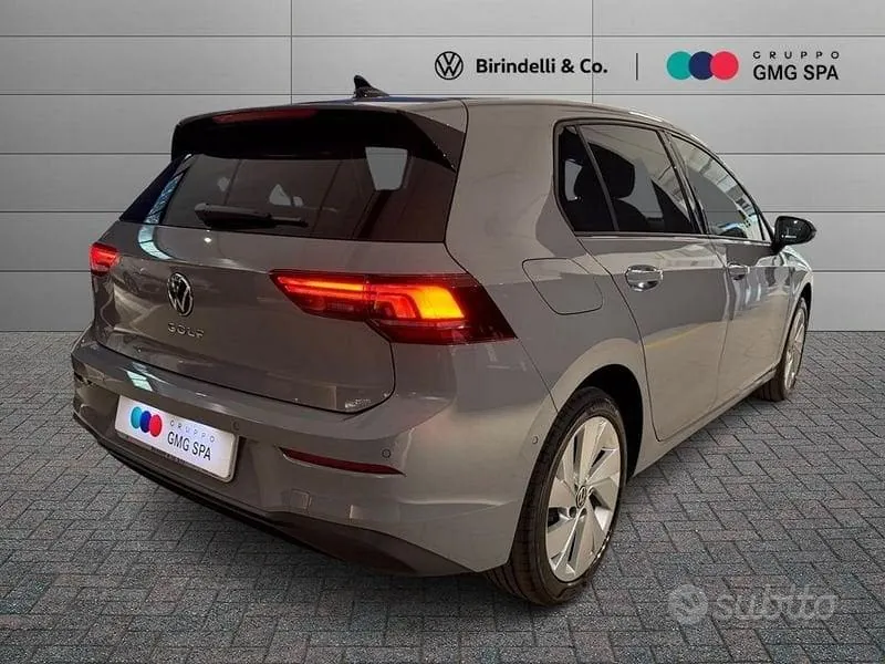 Volkswagen Golf 2026 photo 3