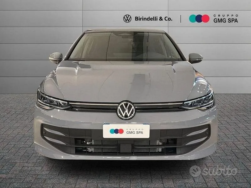 Volkswagen Golf 2026 photo 2