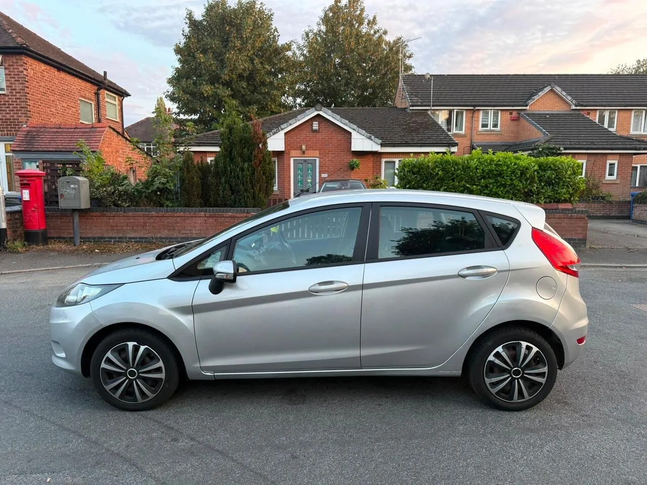 Ford Fiesta 2010 photo 4
