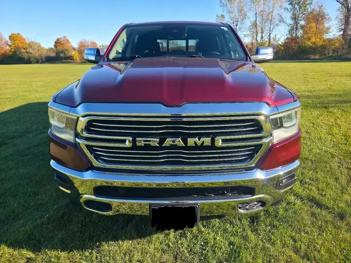 Dodge Ram Laramie 2022 photo 2