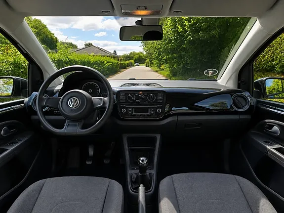 Volkswagen Up 2013 photo 5