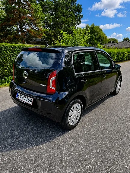 Volkswagen Up 2013 photo 3