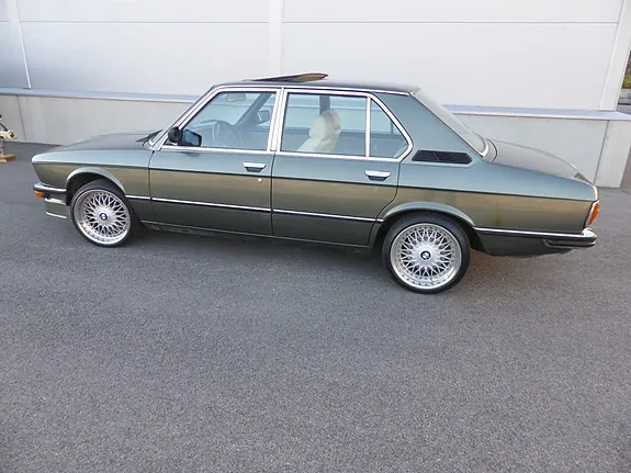 BMW 520 1980 photo 4