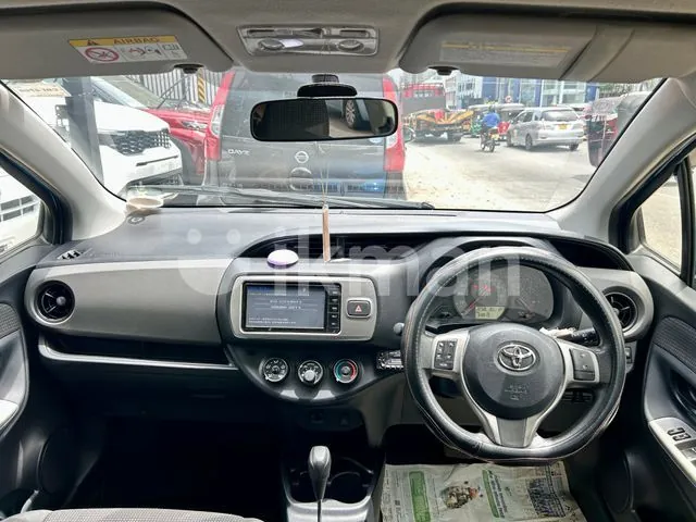 Toyota Vitz 2016 photo 3