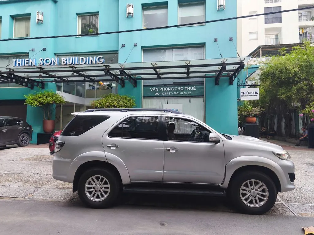 Toyota Fortuner 2015 photo 2