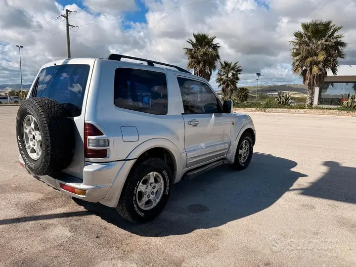 Mitsubishi Pajero 2001 photo 5