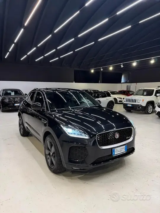 Jaguar E-Pace 2019 photo 3