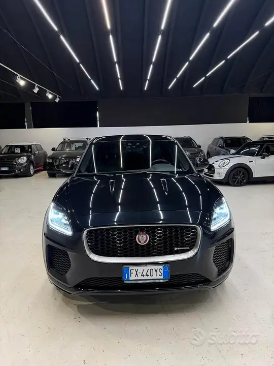 Jaguar E-Pace 2019 photo 2