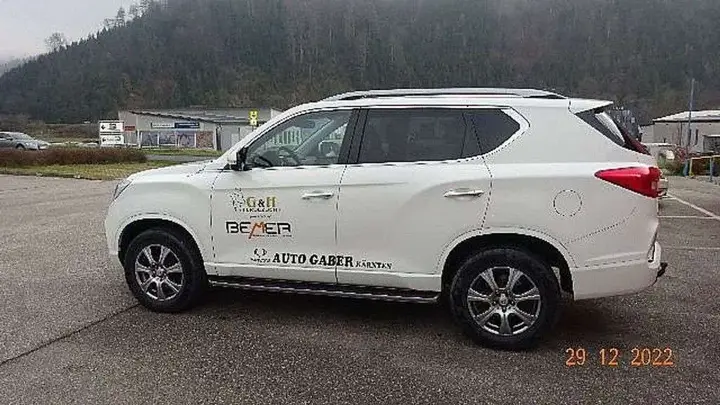 KG Mobility Rexton