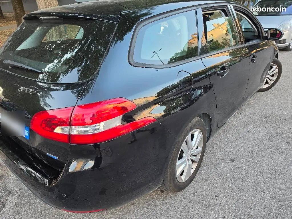 Peugeot 308 2015 photo 2
