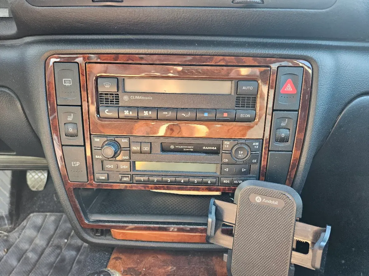 Volkswagen Passat 2000 photo 3