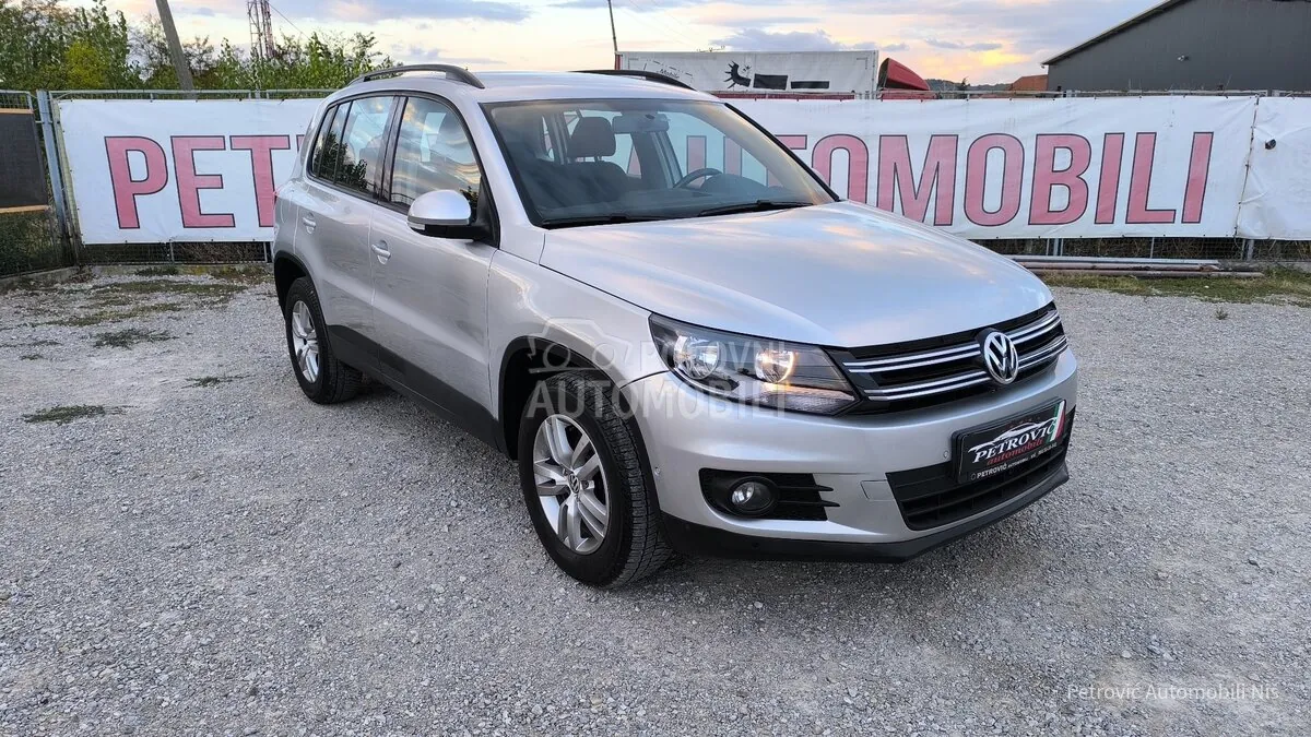 Volkswagen Tiguan 2012 photo 2