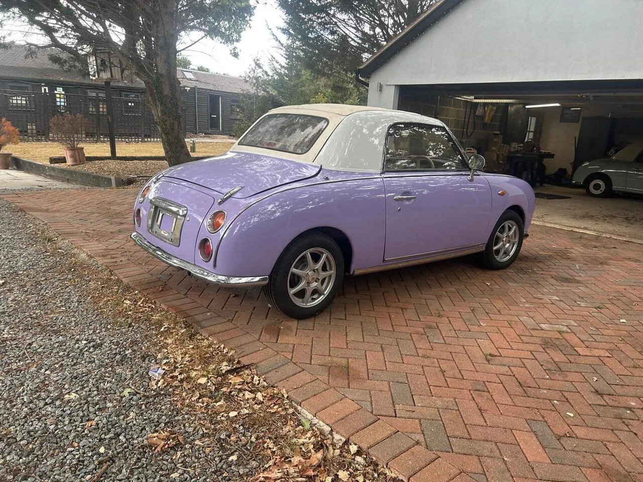 Nissan Figaro