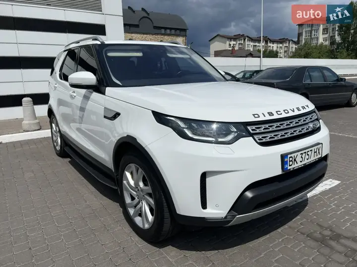 Land Rover Discovery 2017 photo 3