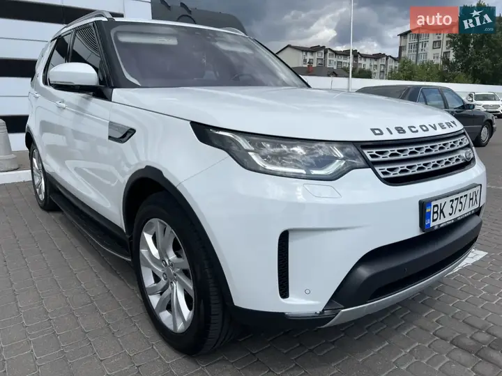 Land Rover Discovery 2017 photo 2