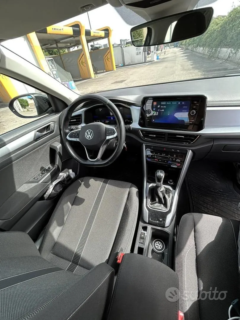 Volkswagen T-Roc 2023 photo 5